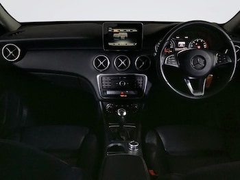 Used Mercedes-Benz A-Class 2016 for sale - 76291127: Photo 3
