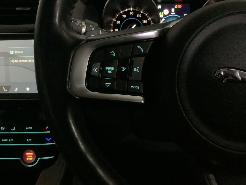 Used Jaguar F-Pace 2018 for sale - 76256710: Photo 17