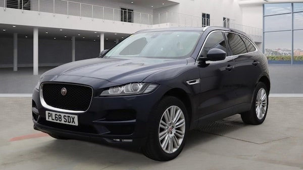 Used Jaguar F-Pace 2018 for sale - 76256710: Photo 2