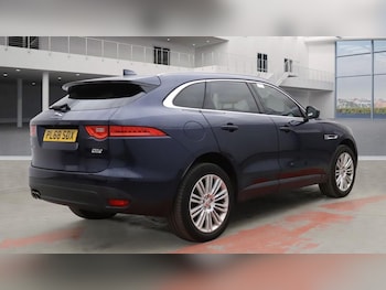 Used Jaguar F-Pace 2018 for sale - 76256710: Photo 4