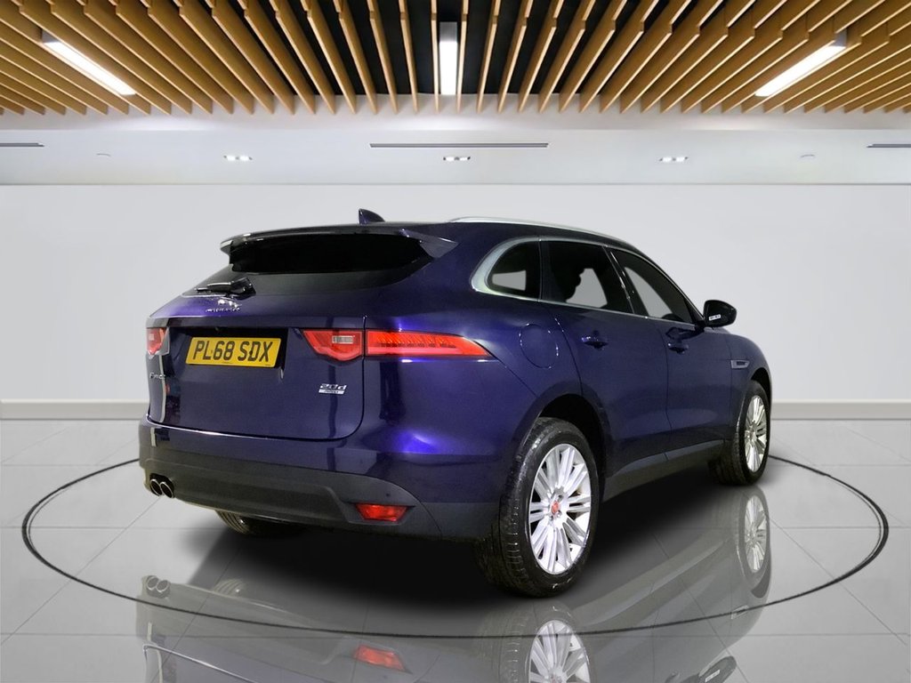 Used Jaguar F-Pace 2018 for sale - 76256710: Photo 8