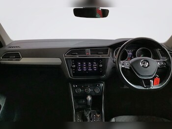 Used Volkswagen Tiguan 2020 for sale - 78320392: Photo