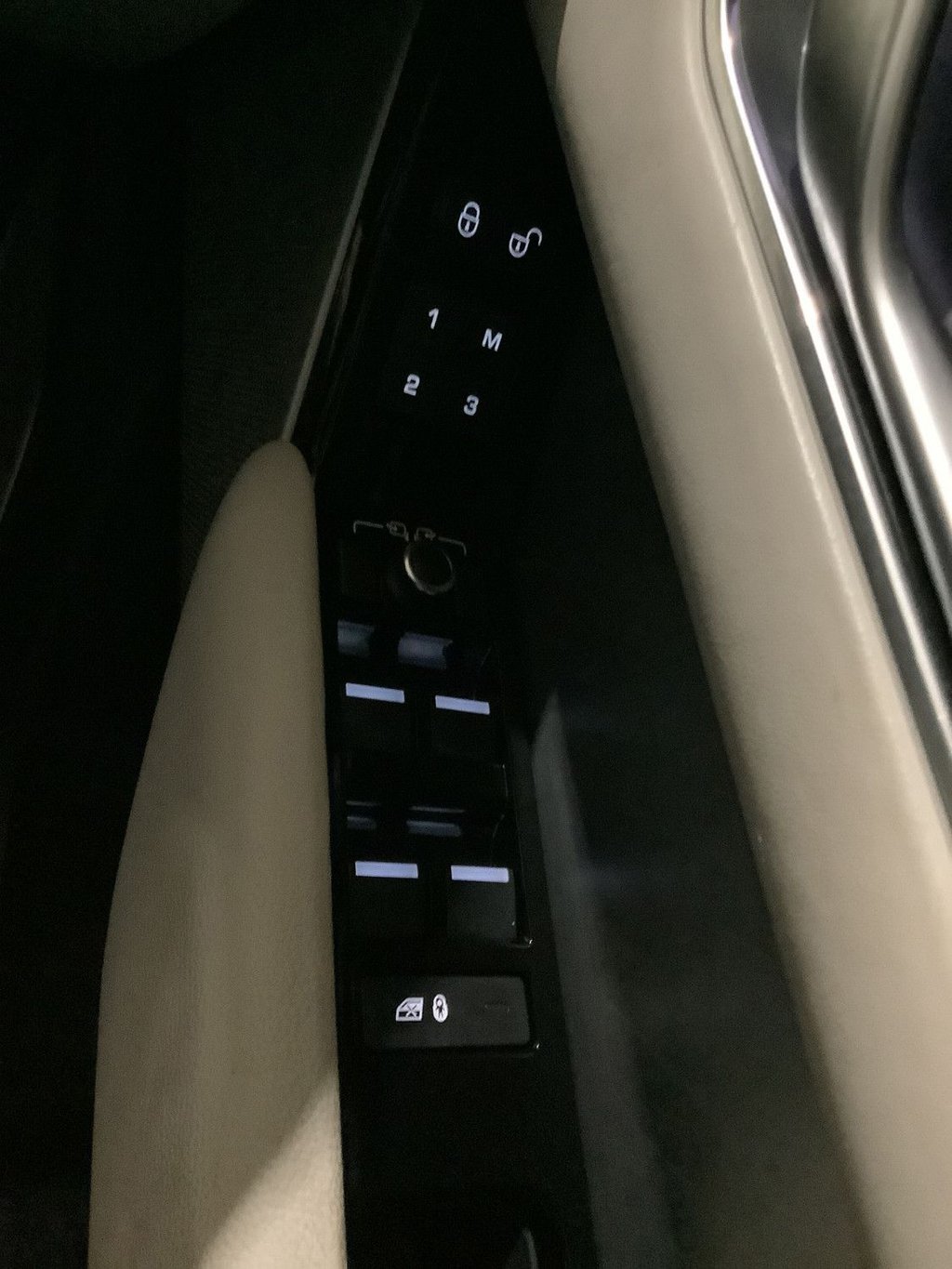 Used Land Rover Range Rover Velar 2019 for sale - 76962147: Photo 23