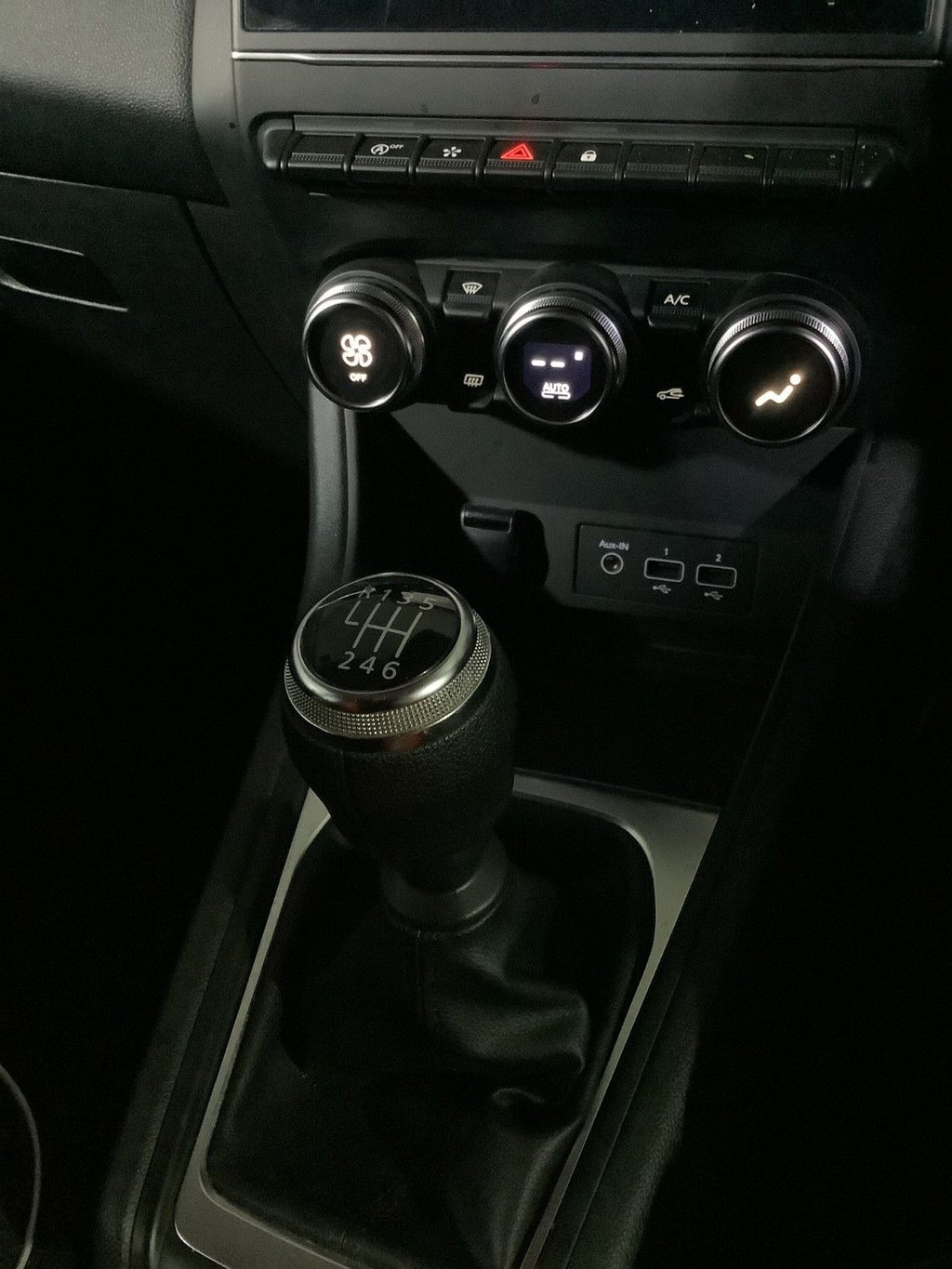 Used Renault Captur 2022 for sale - 76698214: Photo 24