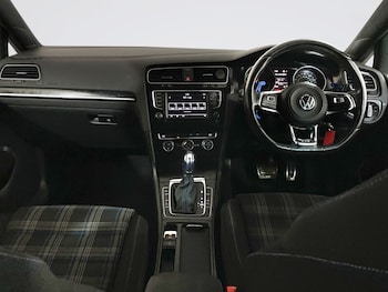 Used Volkswagen Golf 2016 for sale - 77059594: Photo