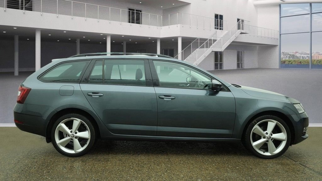 Used Skoda Octavia 2019 for sale - 77765274: Photo 11