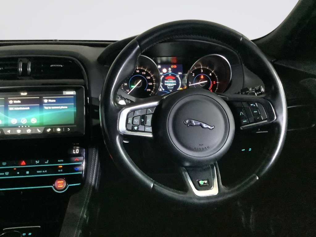 Used Jaguar F-Pace 2019 for sale - 76520584: Photo 15