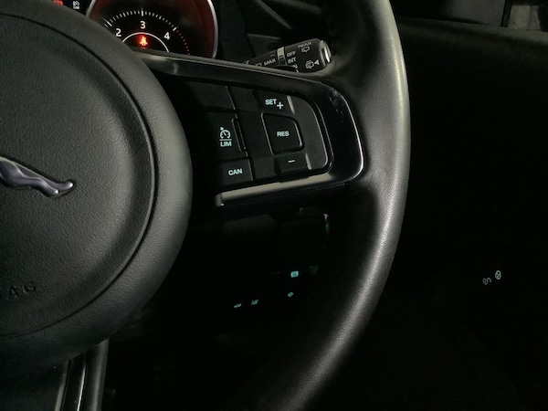 Used Jaguar E-Pace 2019 for sale - 76248573: Photo 18