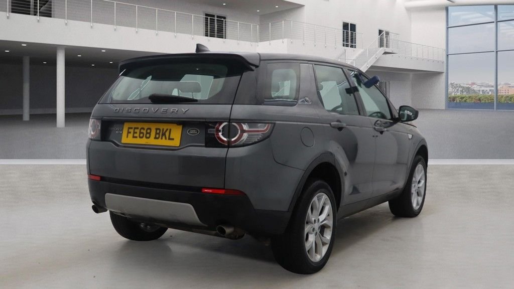 Used Land Rover Discovery Sport 2018 for sale - 76570631: Photo 4