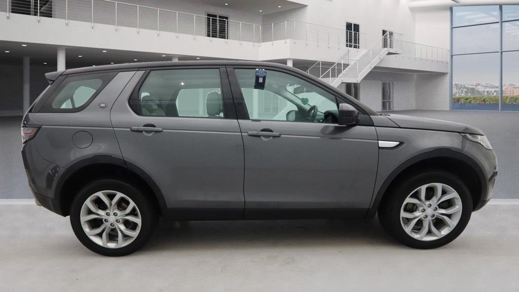 Used Land Rover Discovery Sport 2018 for sale - 76570631: Photo 5