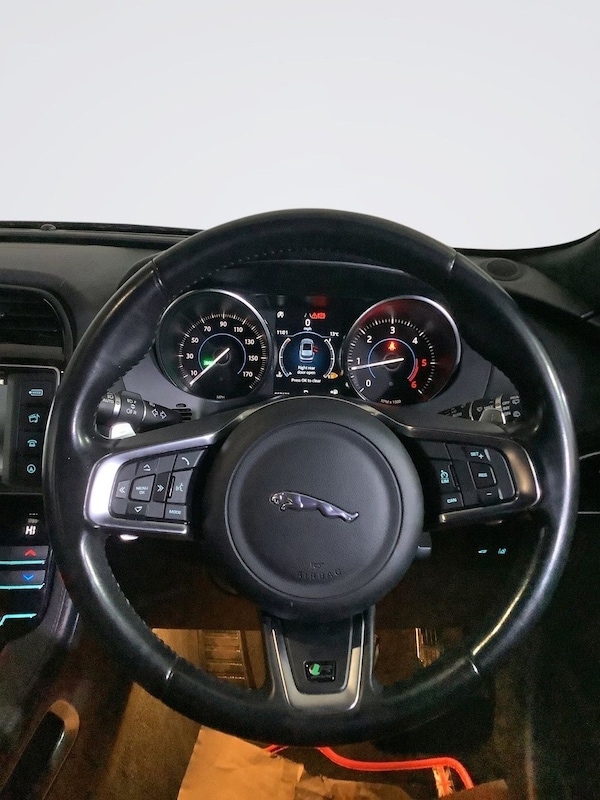 Used Jaguar F-Pace 2018 for sale - 76172828: Photo 16