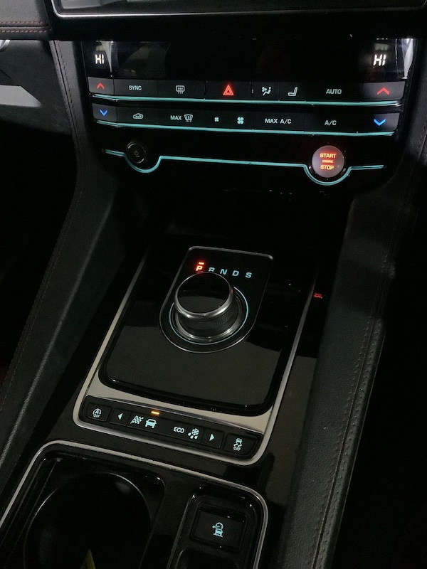 Used Jaguar F-Pace 2018 for sale - 76172828: Photo 25