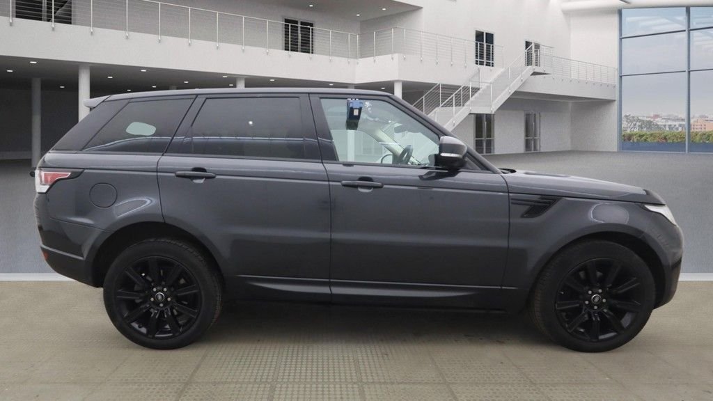 Used Land Rover Range Rover Sport 2017 for sale - 77734080: Photo 11