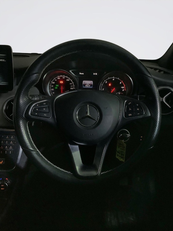Used Mercedes-Benz GLA 2018 for sale - 75721820: Photo 16