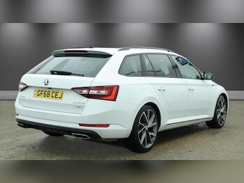 Used Skoda Superb 2018 for sale - 78644922: Photo