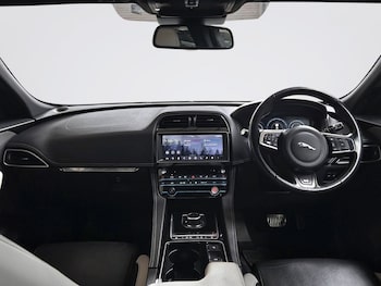 Used Jaguar F-Pace 2017 for sale - 79189627: Photo