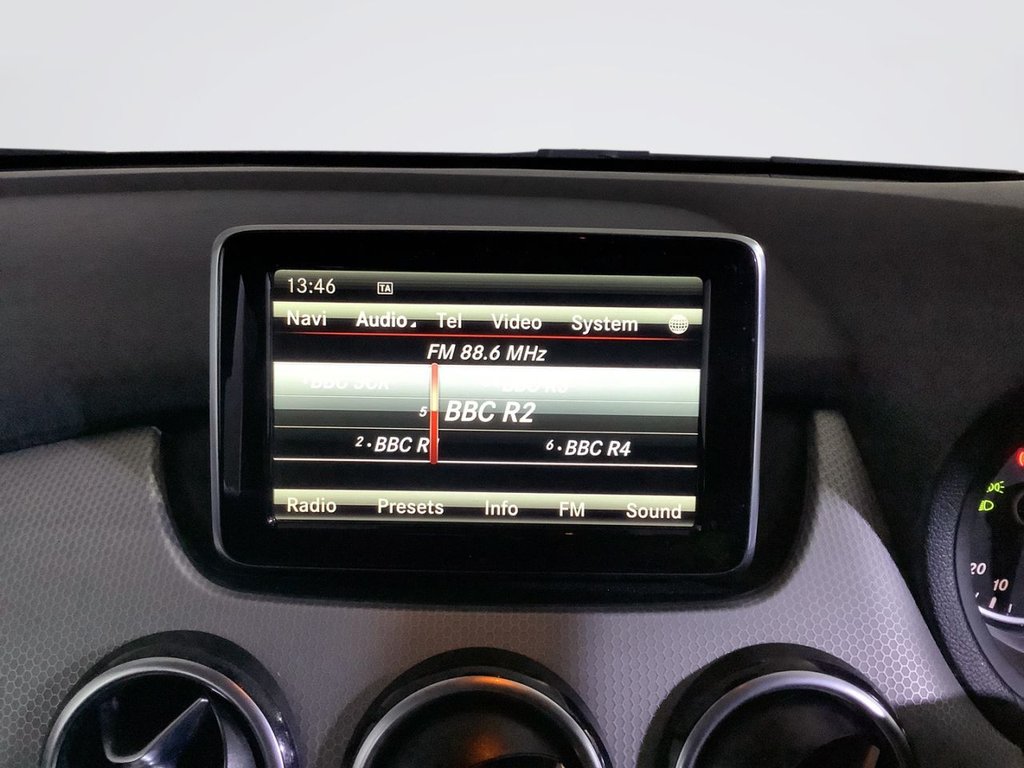 Used Mercedes-Benz B Class 2014 for sale - 76381532: Photo 23