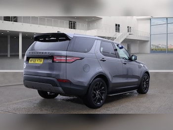 Used Land Rover Discovery 2018 for sale - 76124168: Photo 4