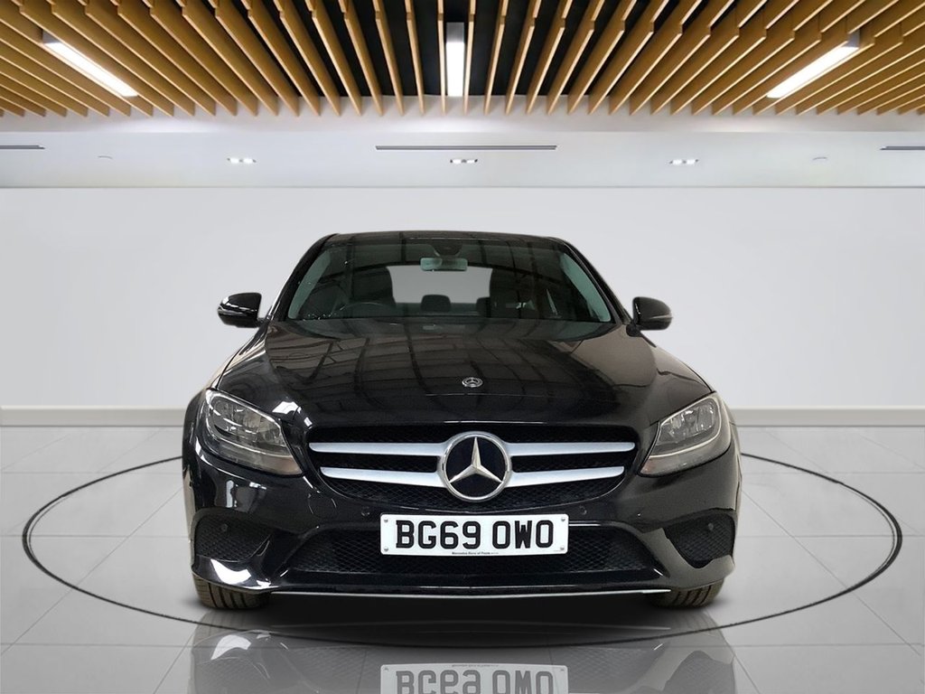 Used Mercedes-Benz C Class 2019 for sale - 77952318: Photo 2