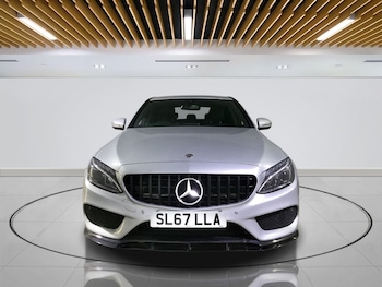Used Mercedes-Benz C-Class 2018 for sale - 76154540: Photo 2