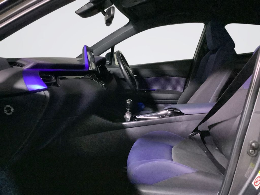 Used Toyota C-HR 2017 for sale - 76900202: Photo 12