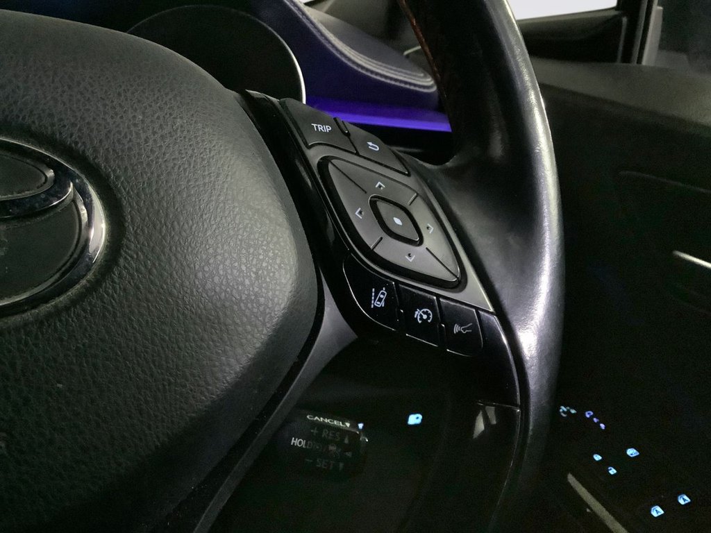 Used Toyota C-HR 2017 for sale - 76900202: Photo 19