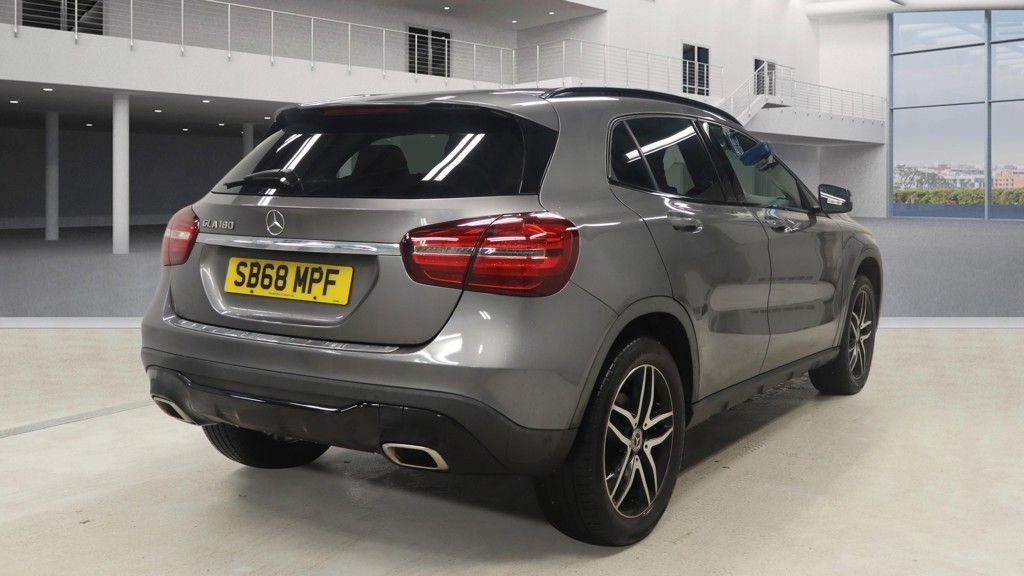 Used Mercedes-Benz GLA 2018 for sale - 77680387: Photo 10