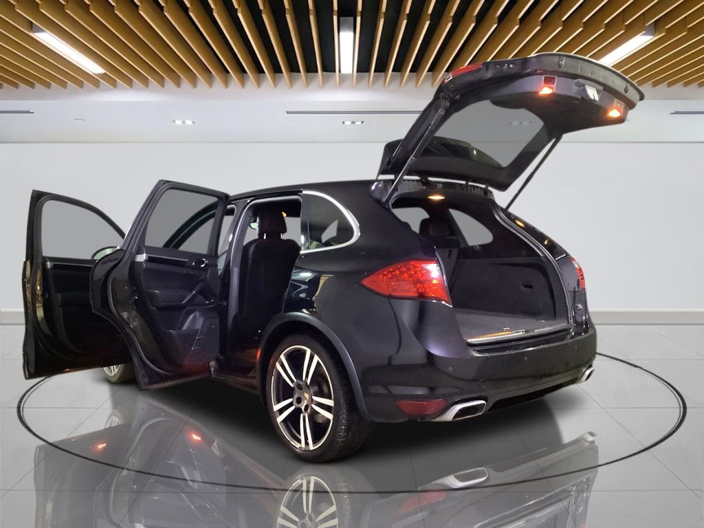 Used Porsche Cayenne 2014 for sale - 77064789: Photo 10