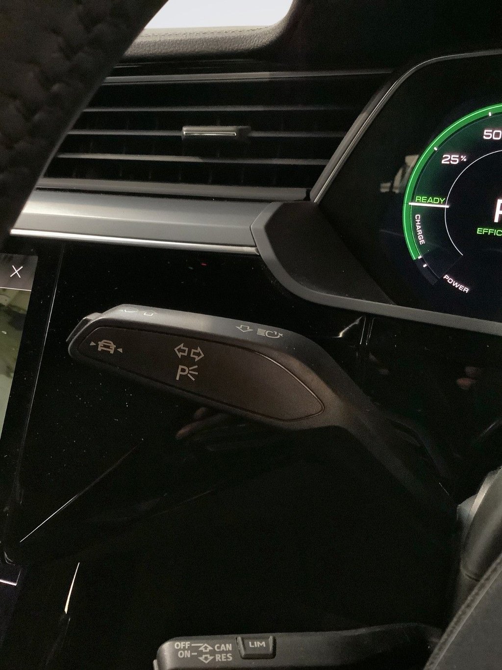 Used Audi e-tron 2020 for sale - 77952650: Photo 20