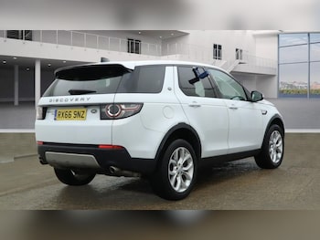 Used Land Rover Discovery Sport 2016 for sale - 75502774: Photo