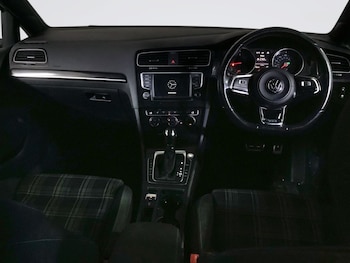 Used Volkswagen Golf 2016 for sale - 76459294: Photo