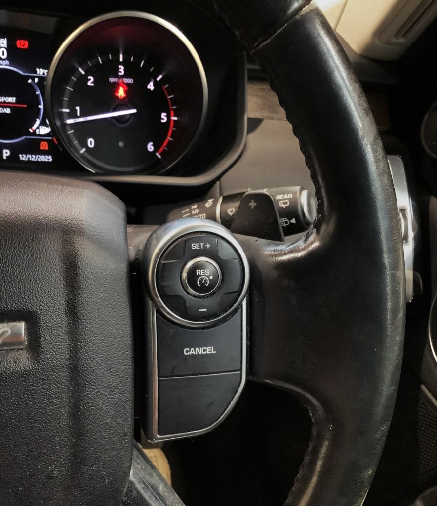 Used Land Rover Discovery 2017 for sale - 76973070: Photo 19