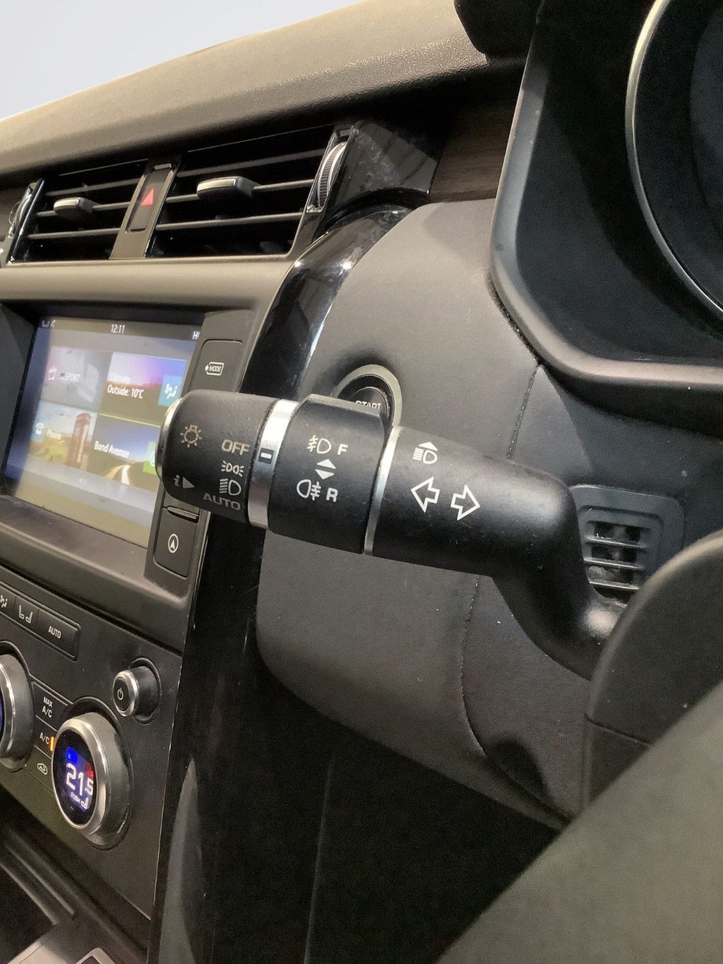 Used Land Rover Discovery 2017 for sale - 76973070: Photo 20