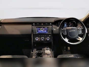 Used Land Rover Discovery 2017 for sale - 76973070: Photo