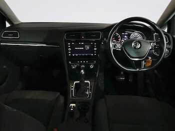 Used Volkswagen Golf 2018 for sale - 77919557: Photo