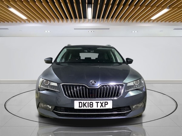 Used Skoda Superb 2018 for sale - 76190783: Photo 2