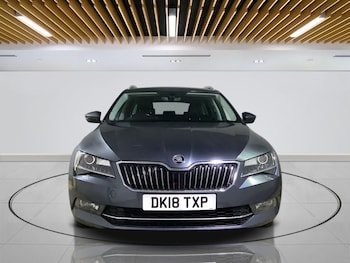 Used Skoda Superb 2018 for sale - 76190783: Photo 2