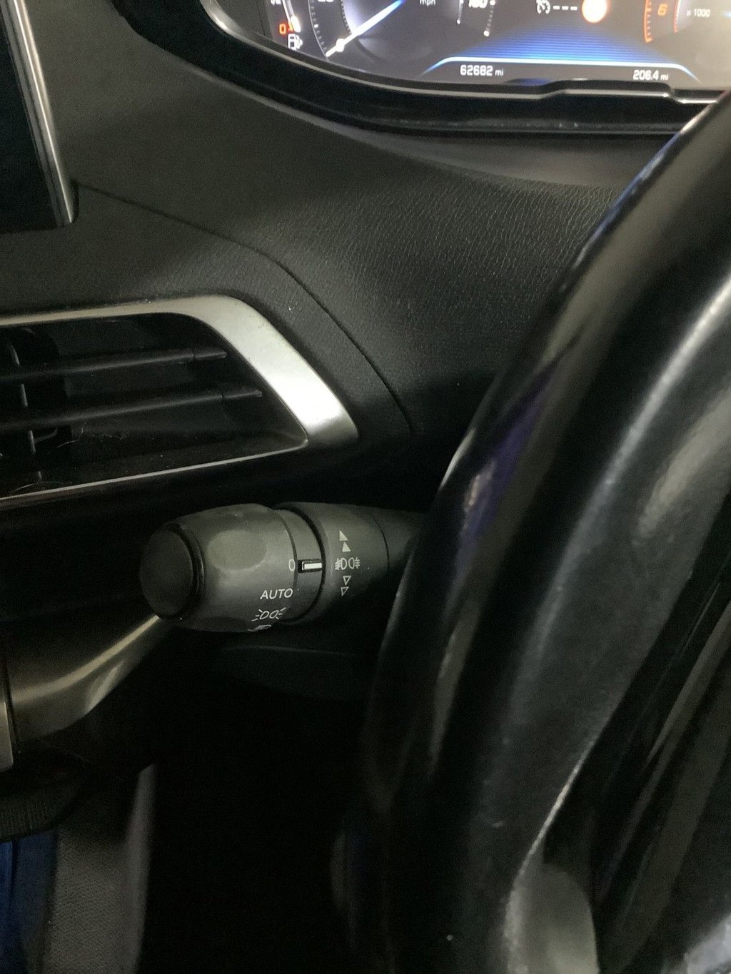 Used Peugeot 5008 2018 for sale - 76535621: Photo 21