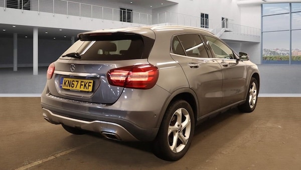 Used Mercedes-Benz GLA 2017 for sale - 76210535: Photo 4