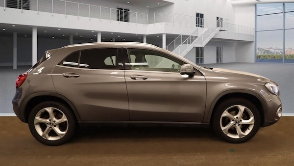 Used Mercedes-Benz GLA 2017 for sale - 76210535: Photo 5