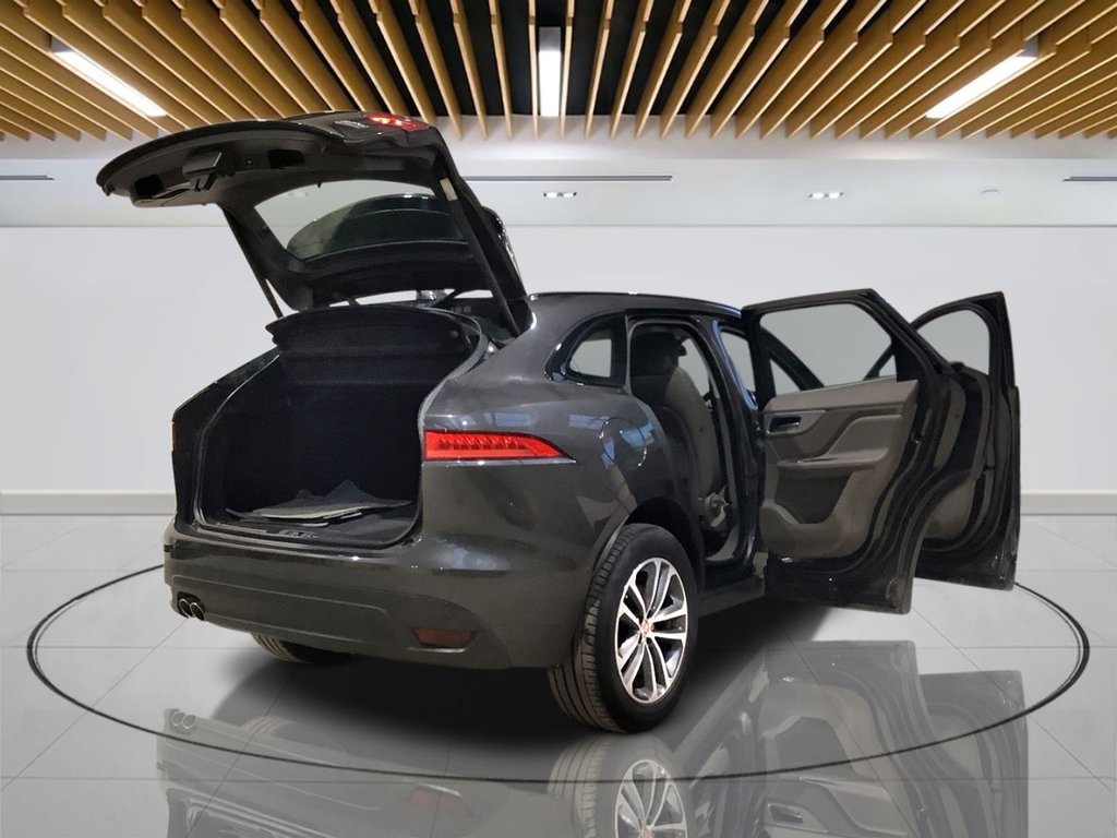 Used Jaguar F-Pace 2018 for sale - 76923919: Photo 8