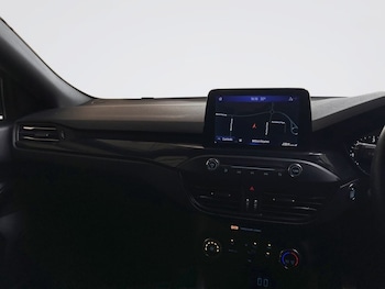 Used Mercedes-Benz C Class 2019 for sale - 79288367: Photo