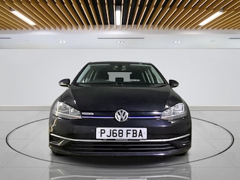 Used Volkswagen Golf 2018 for sale - 76439079: Photo