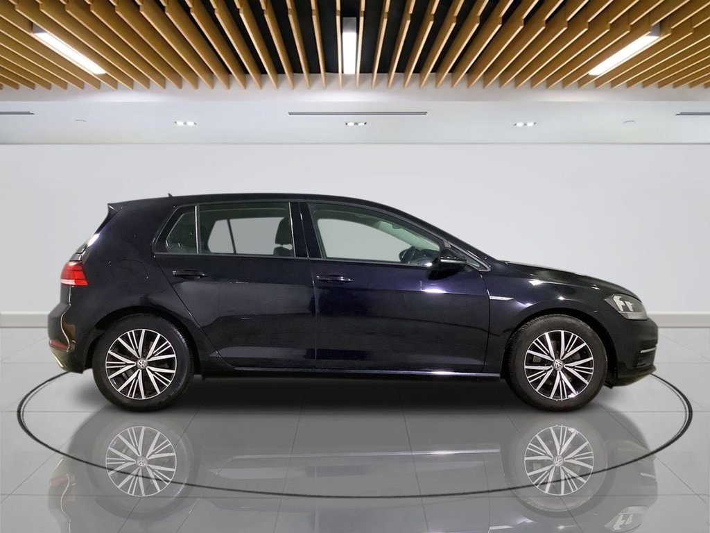 Used Volkswagen Golf 2018 for sale - 76439079: Photo 8