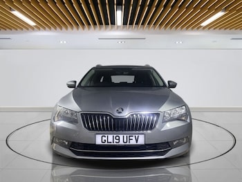 Used Skoda Superb 2019 for sale - 75347018: Photo