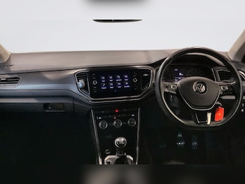 Used Volkswagen T-Roc 2020 for sale - 78886852: Photo