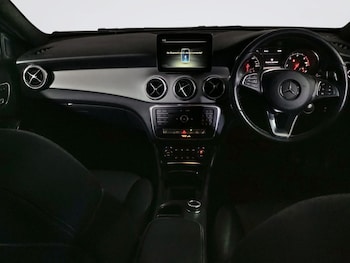 Used Mercedes-Benz GLA 2017 for sale - 76297207: Photo