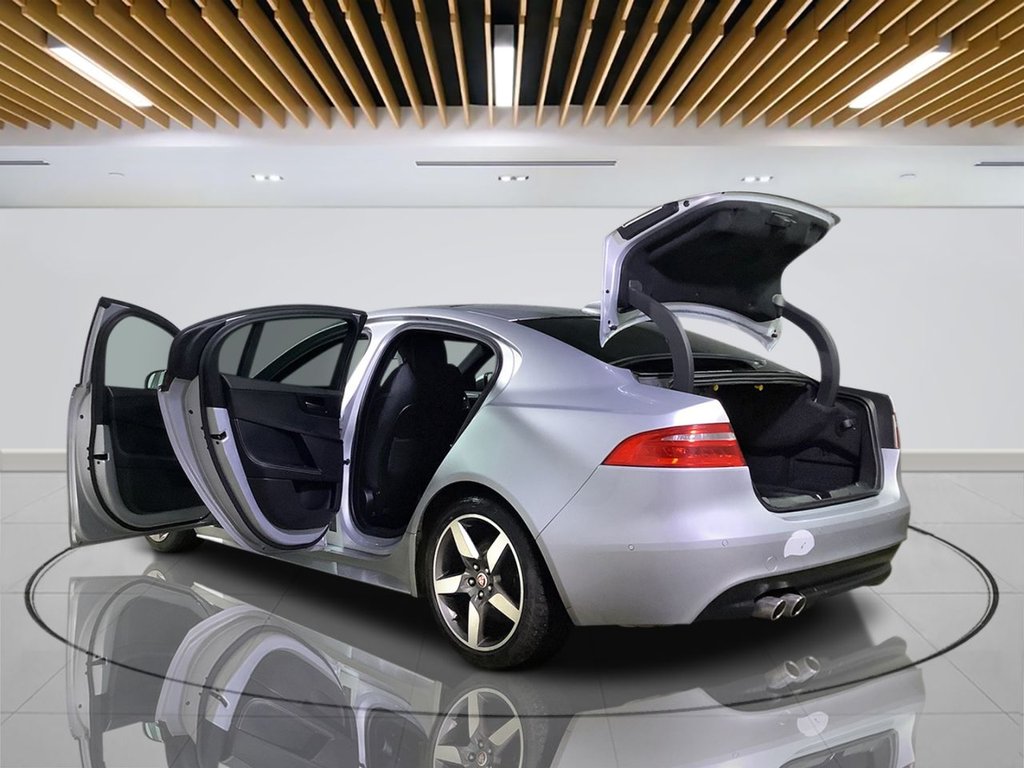 Used Jaguar XE 2017 for sale - 77313310: Photo 10