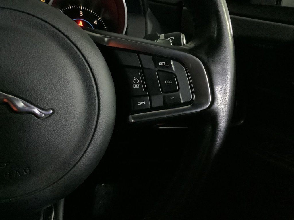 Used Jaguar XE 2017 for sale - 77313310: Photo 19