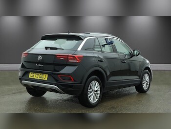 Used Volkswagen T-Roc 2023 for sale - 78850790: Photo